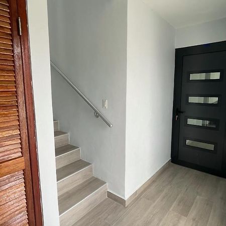 Whitehouse Boulevard, Close To Mambo Beach And City Centre Apartment Willemstad Bagian luar foto