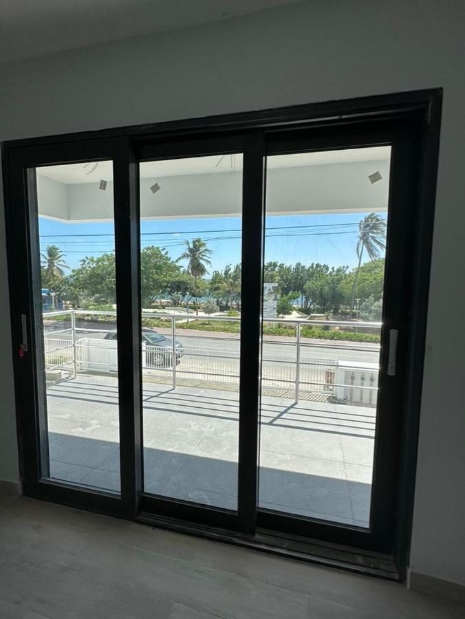 Whitehouse Boulevard, Close To Mambo Beach And City Centre Apartment Willemstad Bagian luar foto