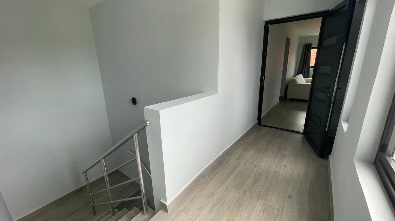 Whitehouse Boulevard, Close To Mambo Beach And City Centre Apartment Willemstad Bagian luar foto